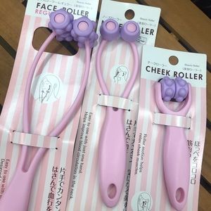 Daiso Facial Roller